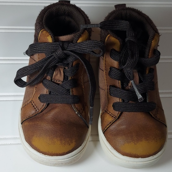 Carters short boot sz 6 - Picture 2 of 7